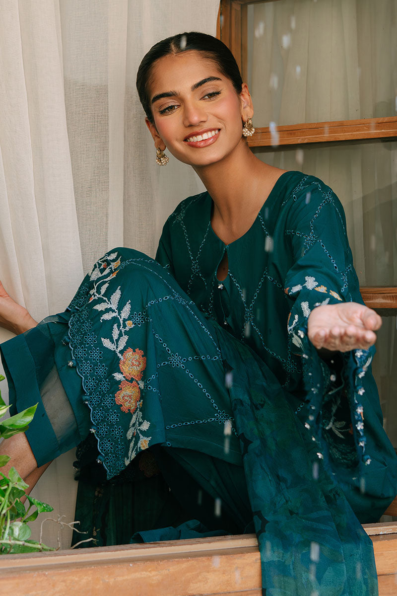 VIBRANT SPRUCE-3PC EMBROIDERED CAMBRIC SUIT