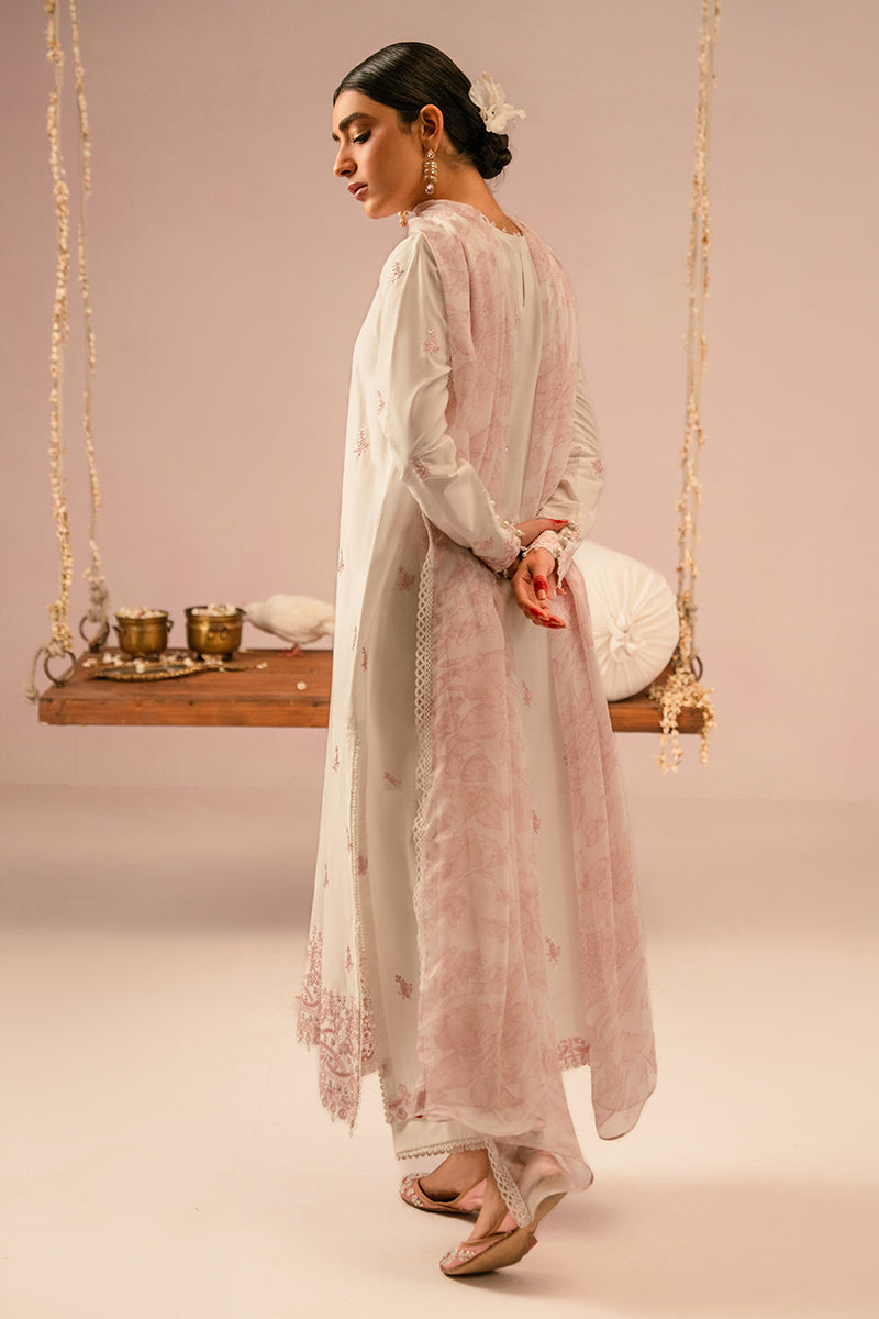 IVORY CREAM-3 PIECE EMBROIDERED LAWN SUIT