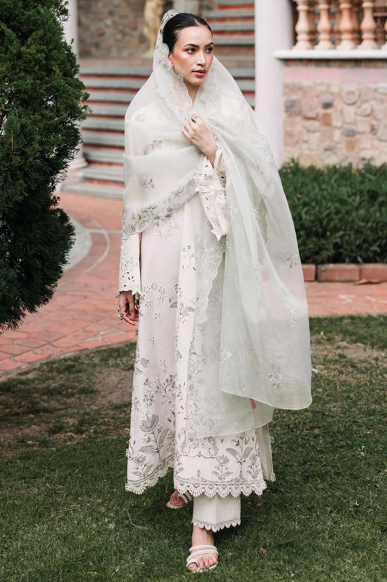 PEARL SAGE-3PC EMBROIDERED LAWN SUIT