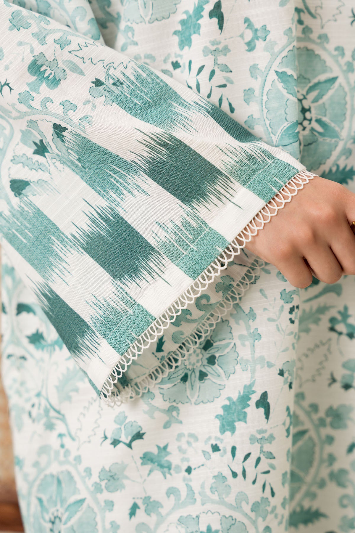 MINT COLD-2PC KHADDAR PRINTED SUIT