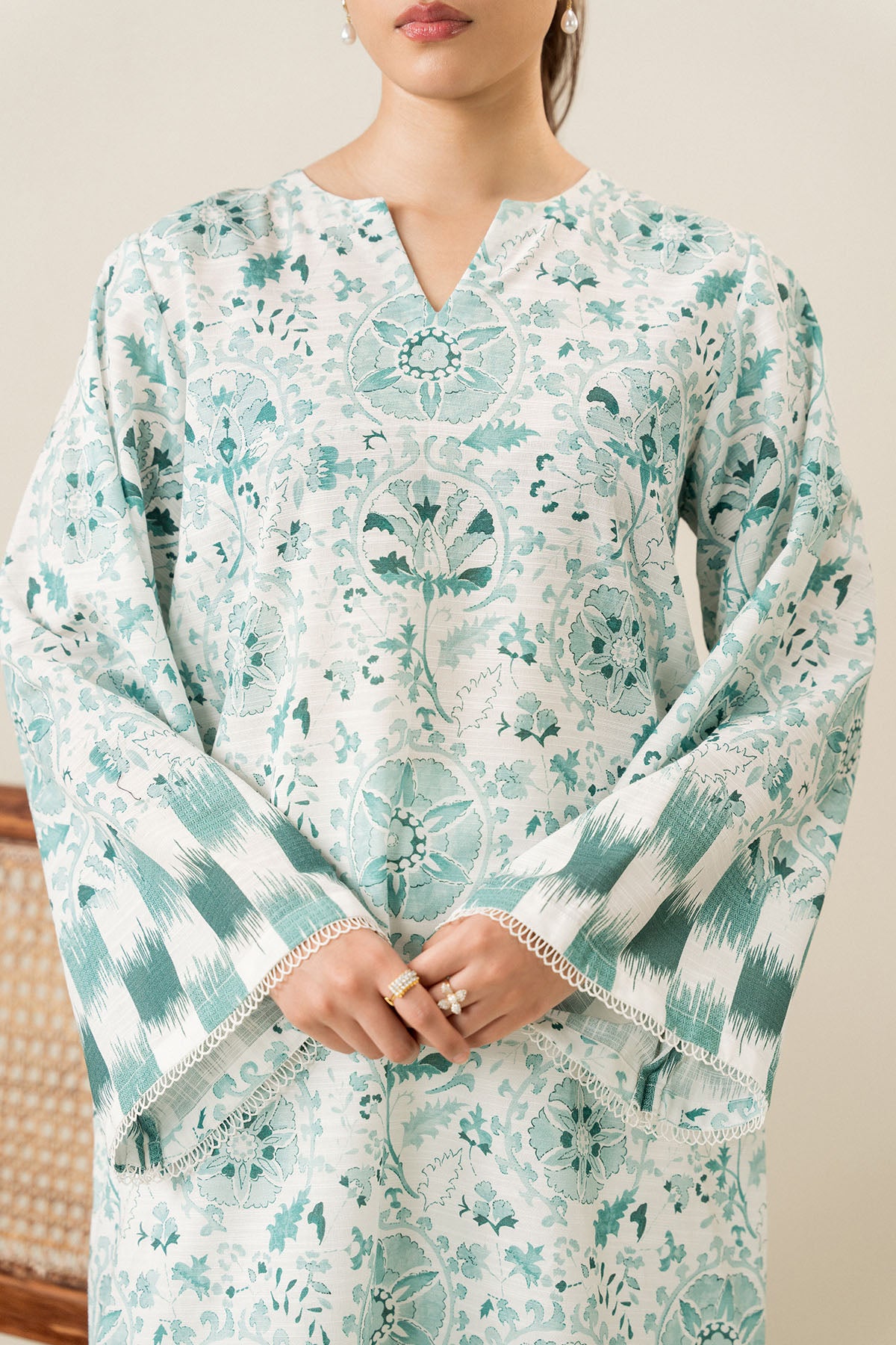 MINT COLD-2PC KHADDAR PRINTED SUIT