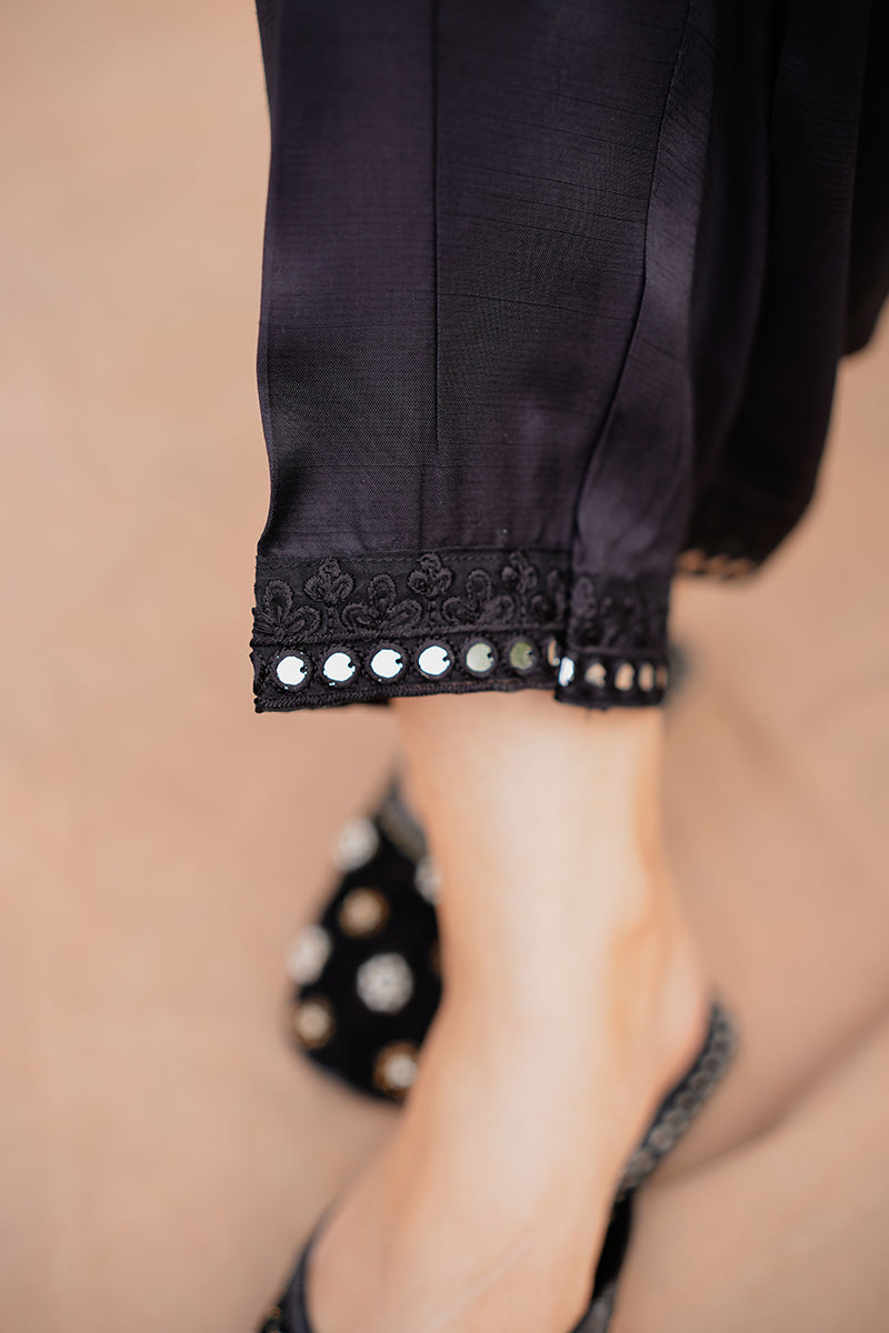 SEQUIN EMB PANTS 2