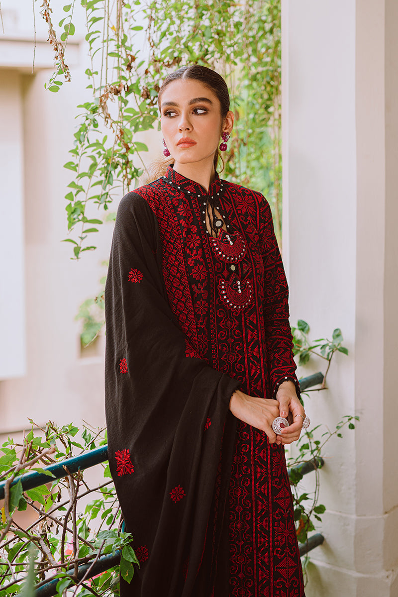 ETHNIC MEADOW 2PC