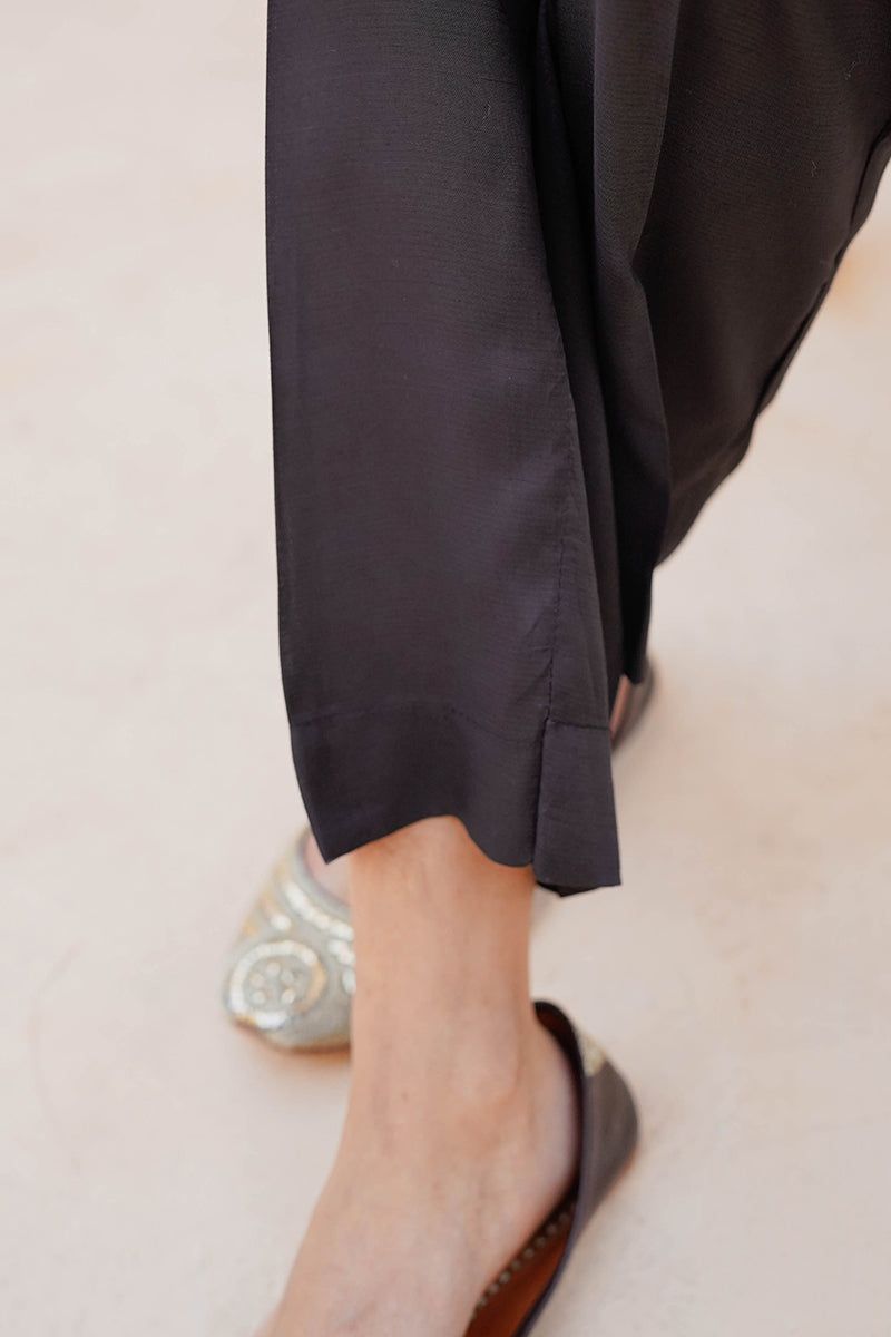 PLAIN FITTED PANTS-2