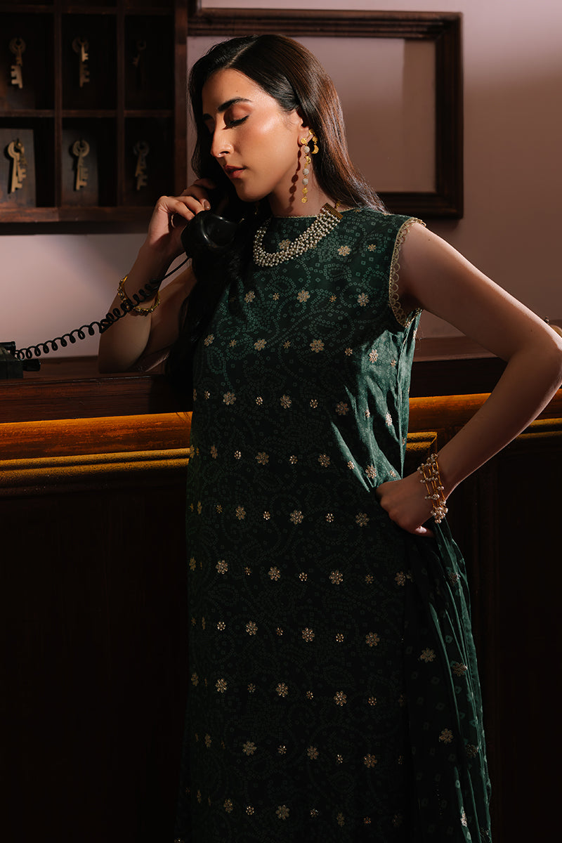 EMERALD MAJESTY-3PC SILK EMBROIDERED SUIT