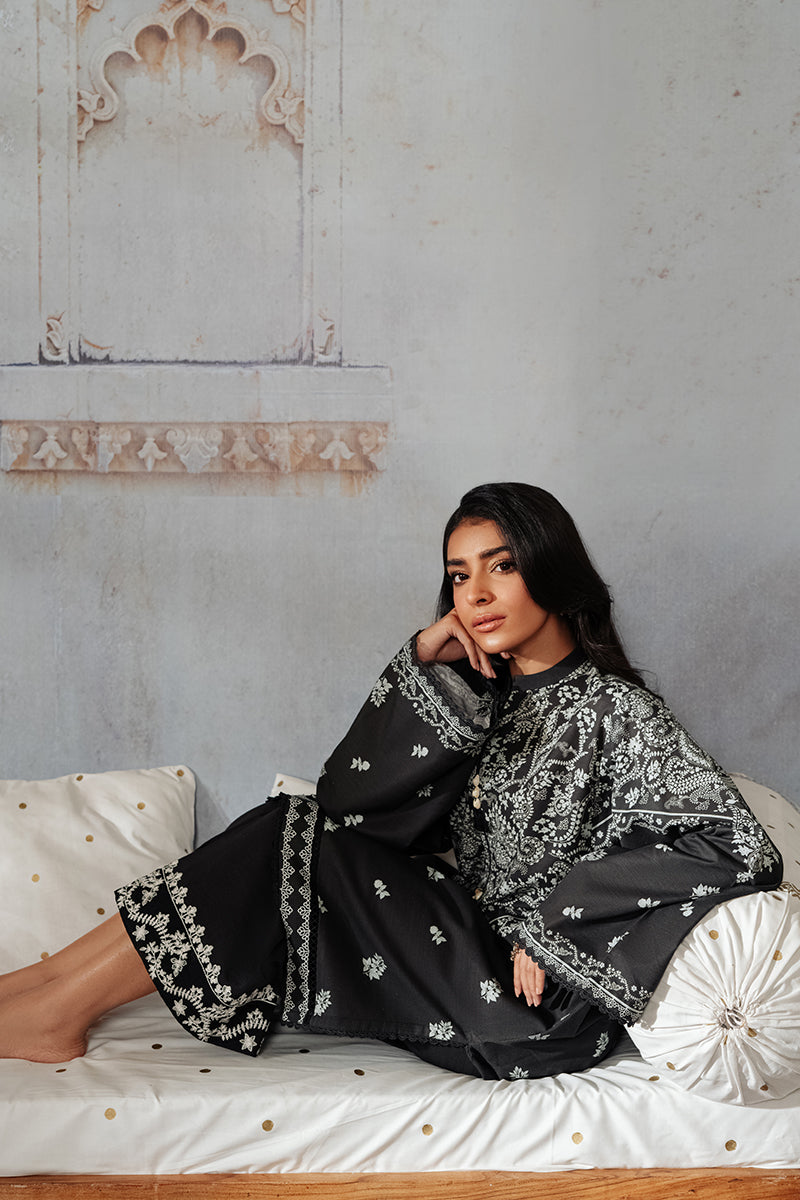 BLACK BREEZE-2PC KHADDAR PRINTED SUIT