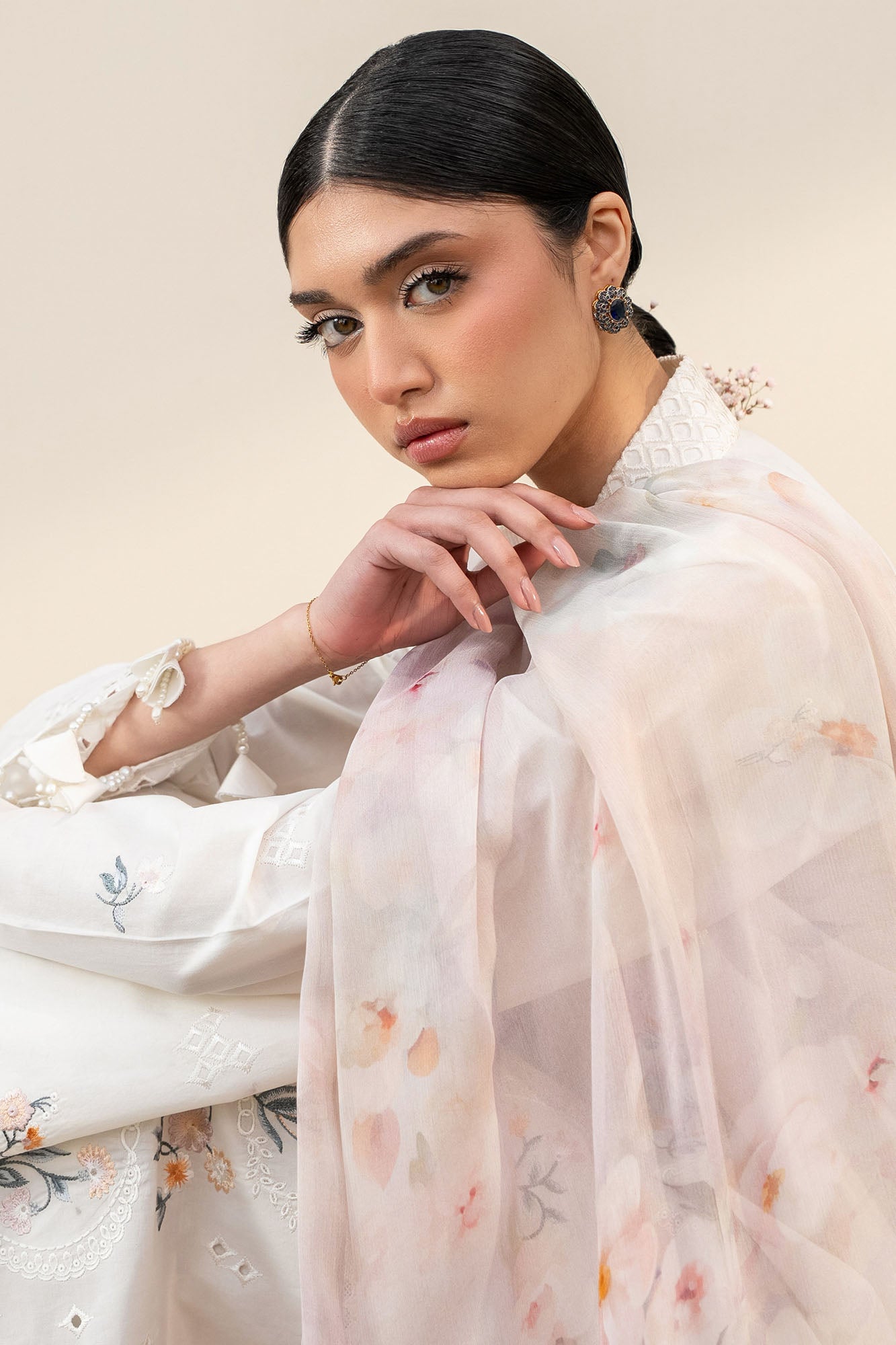 PRISTINE IVORY-3PC EMBROIDERED LAWN SUIT