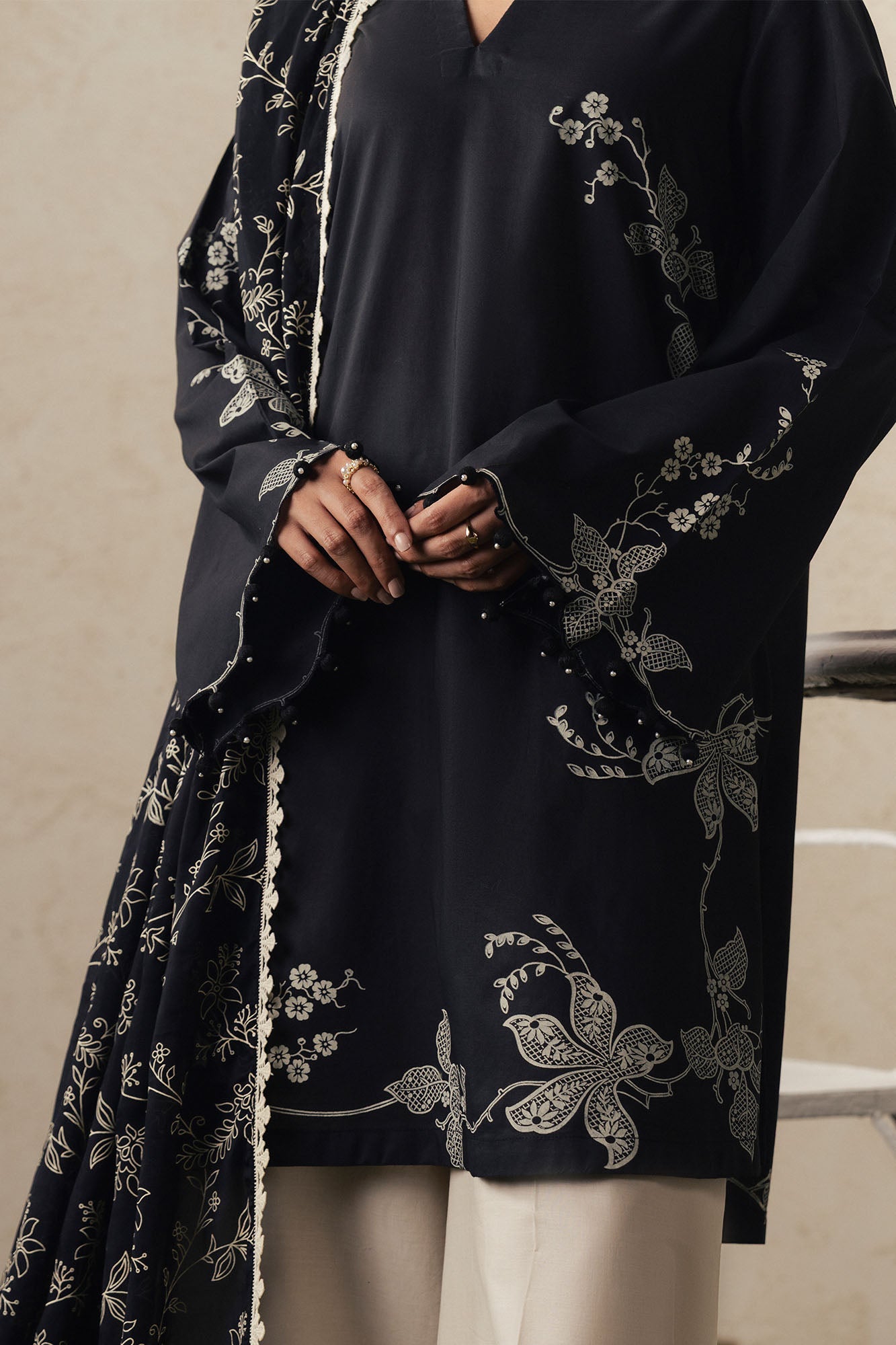 EBONY LACE-3PC PRINTED SUIT