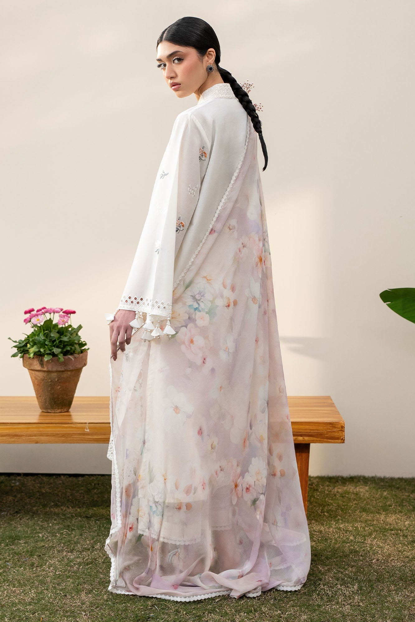 PRISTINE IVORY-3PC EMBROIDERED LAWN SUIT