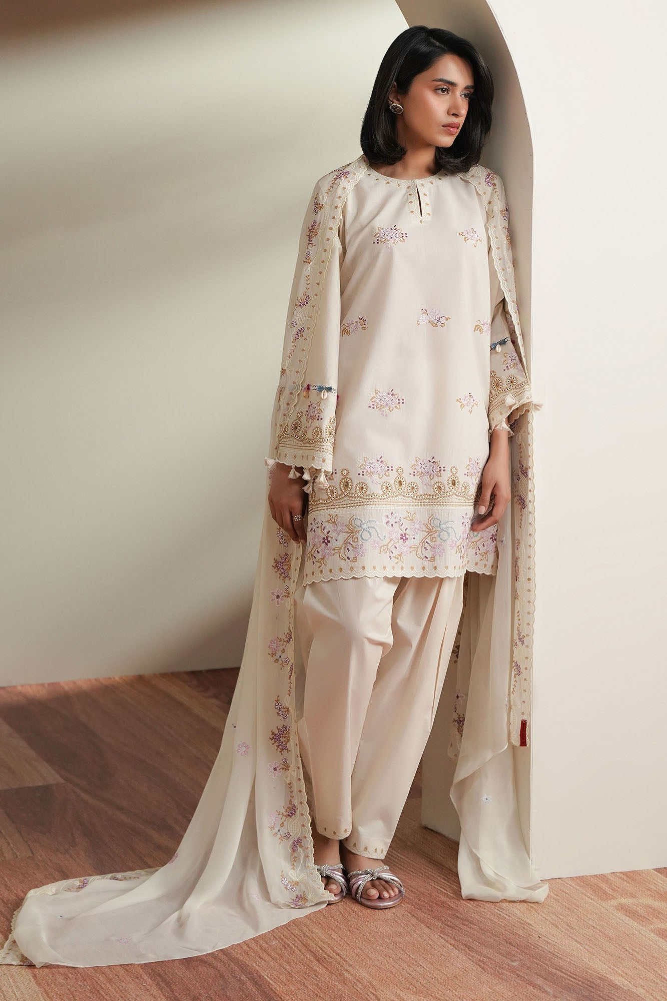 IVORY MOSIAC-3PC EMBROIDERED LAWN SUIT