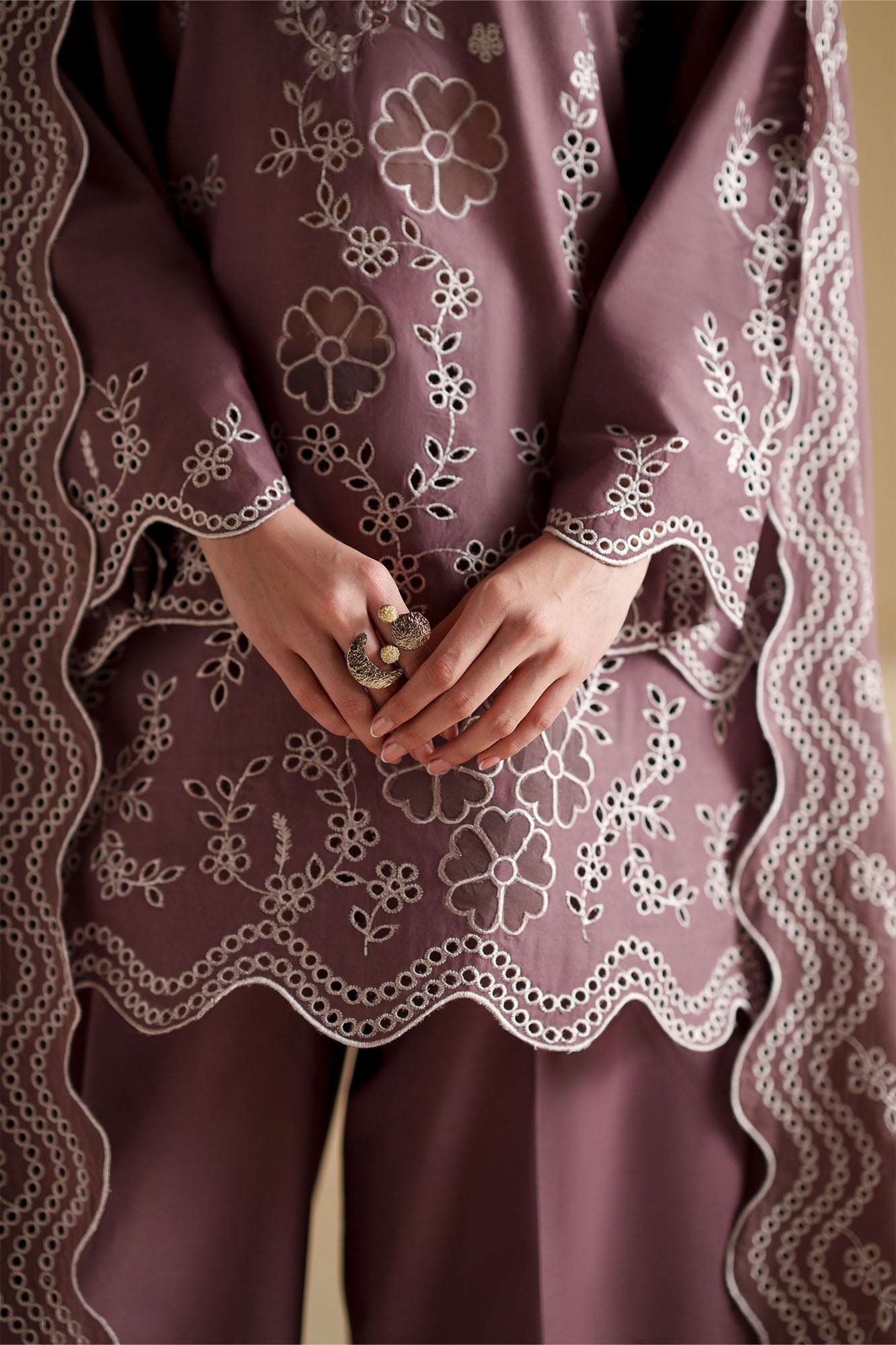 ASH PLUM-3PC CHIKANKARI SUIT