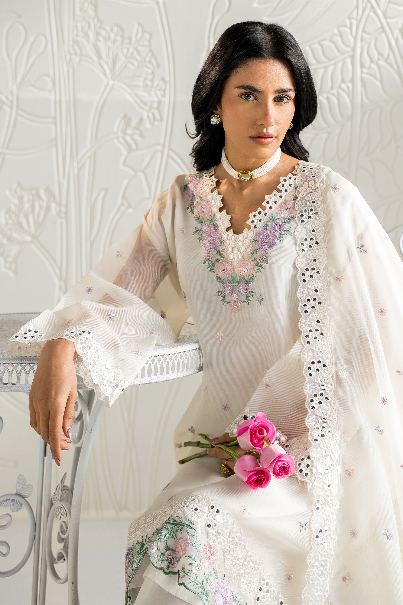 BLOOMING WHITE-2PC (SHIRT & DUPATTA)
