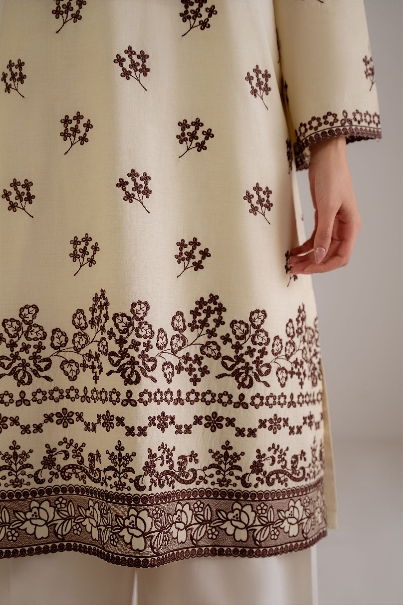 OBSIDIAN CREAM -2PC (SHIRT & DUPATTA)