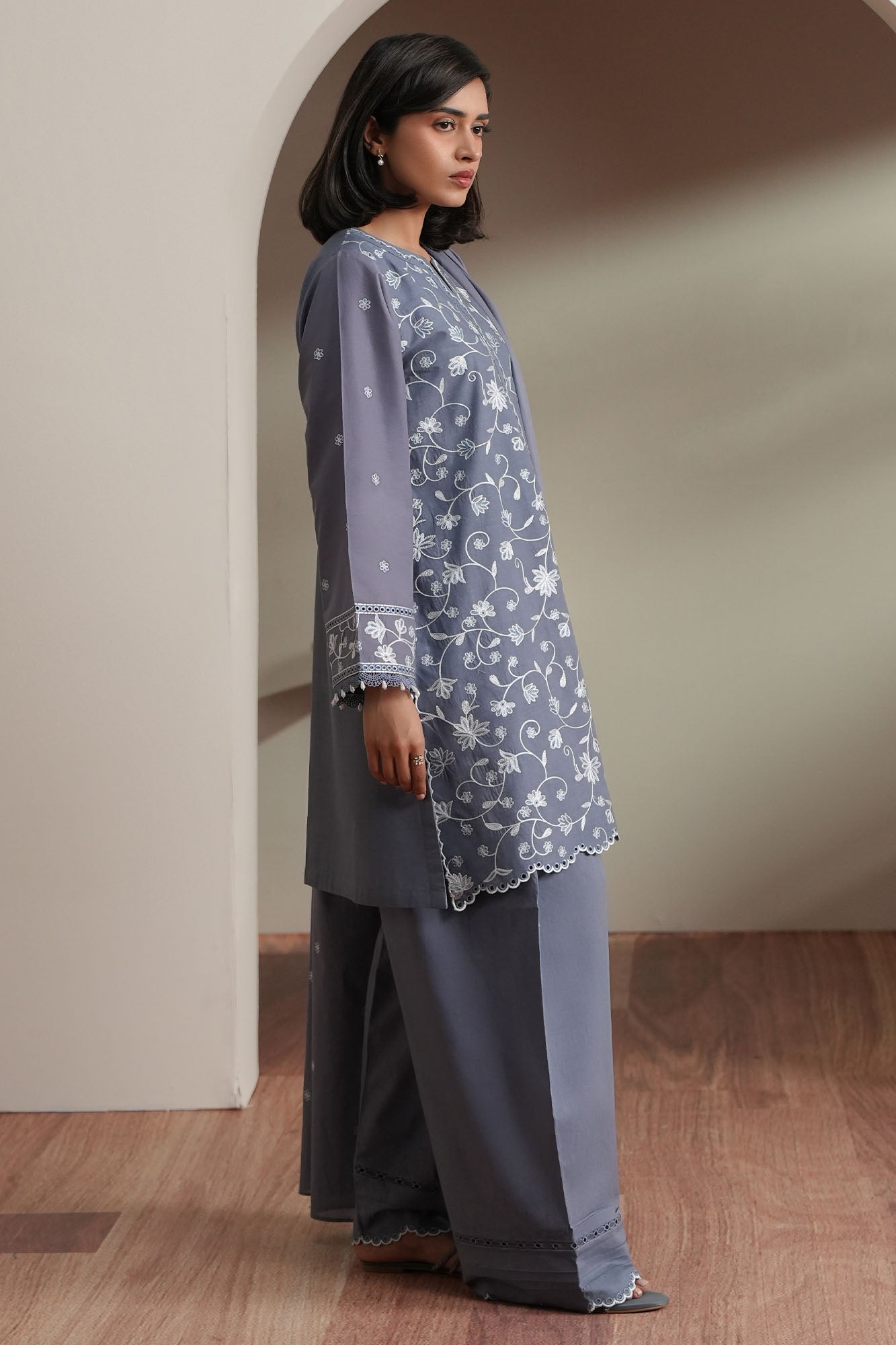 SLATE PATELS -3PC EMBROIDERED LAWN SUIT