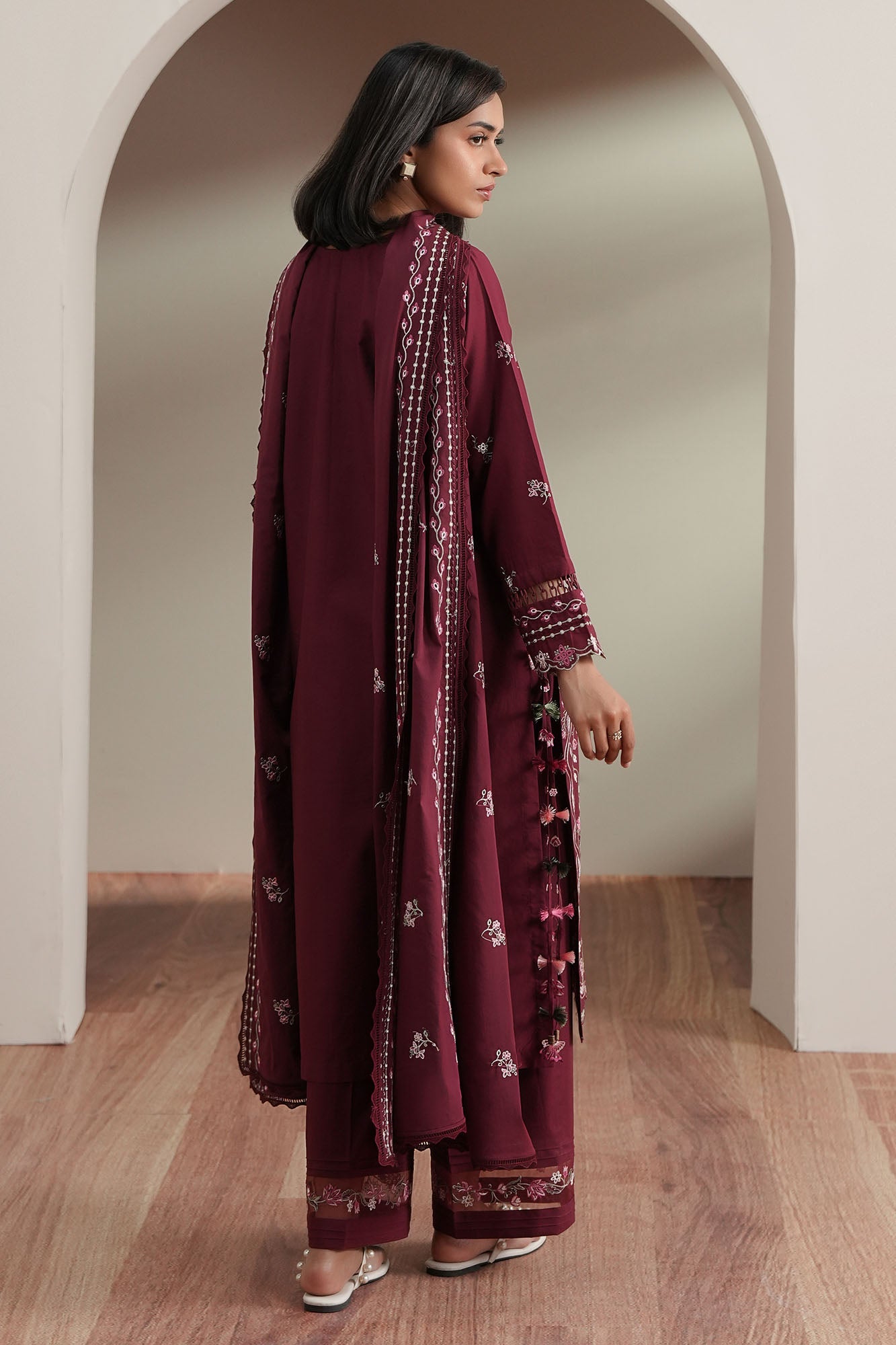 CRIMSON MAJESTY-3PC EMBROIDERED LAWN SUIT