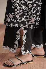 NOIR CANVAS-3PC EMBROIDERED LAWN SUIT