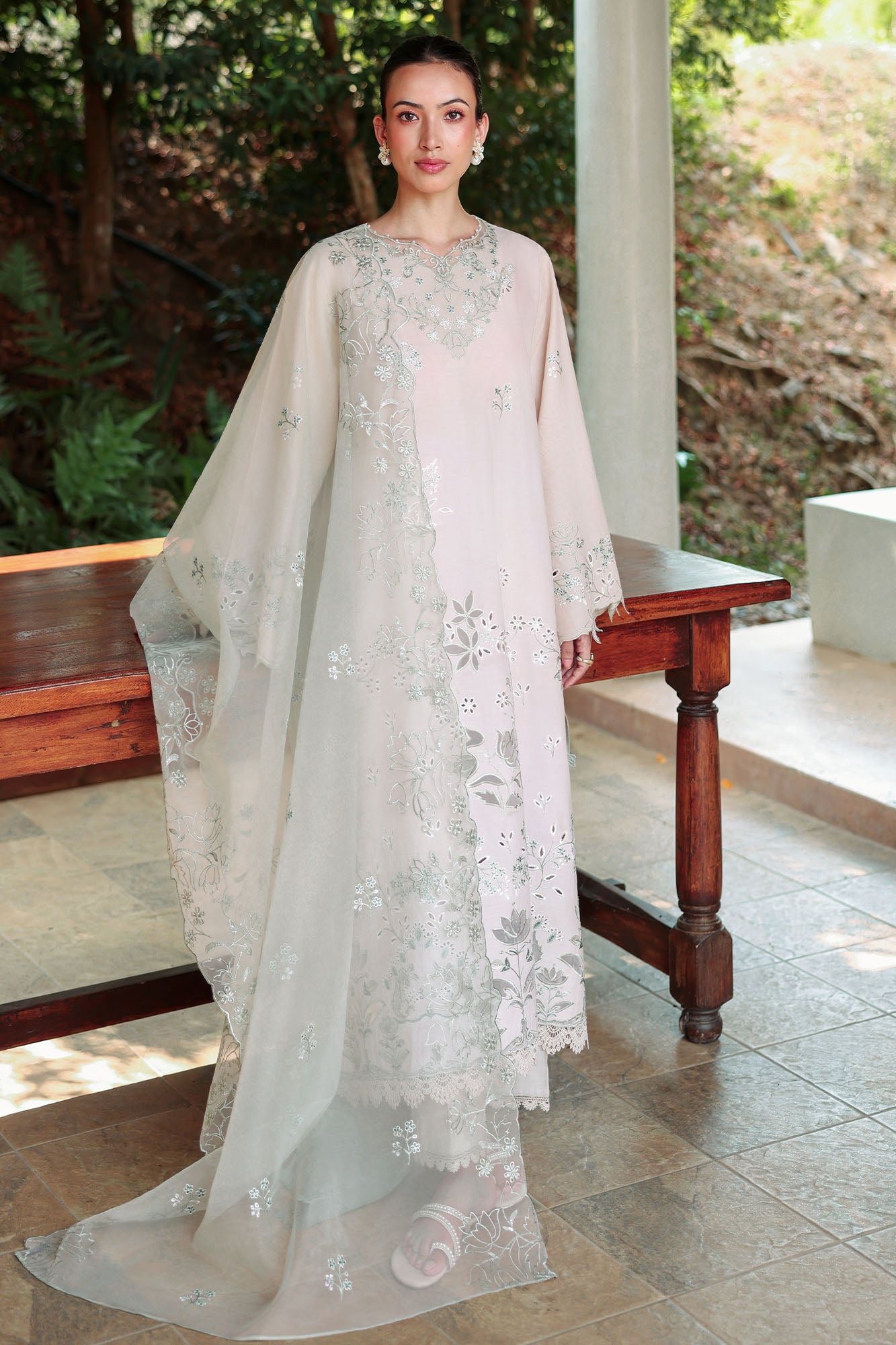 PEARL SAGE-3PC EMBROIDERED LAWN SUIT