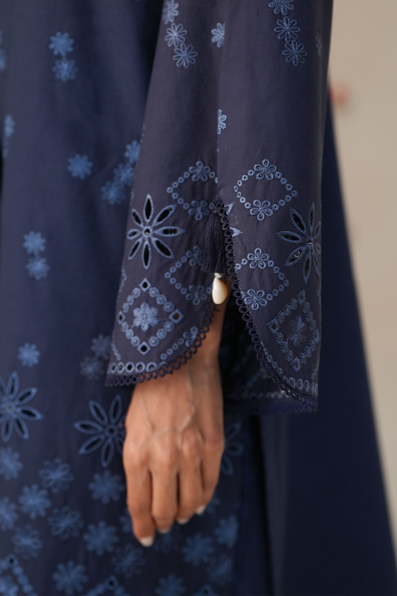 BLUE FLORET-3PC CHIKANKARI SUIT