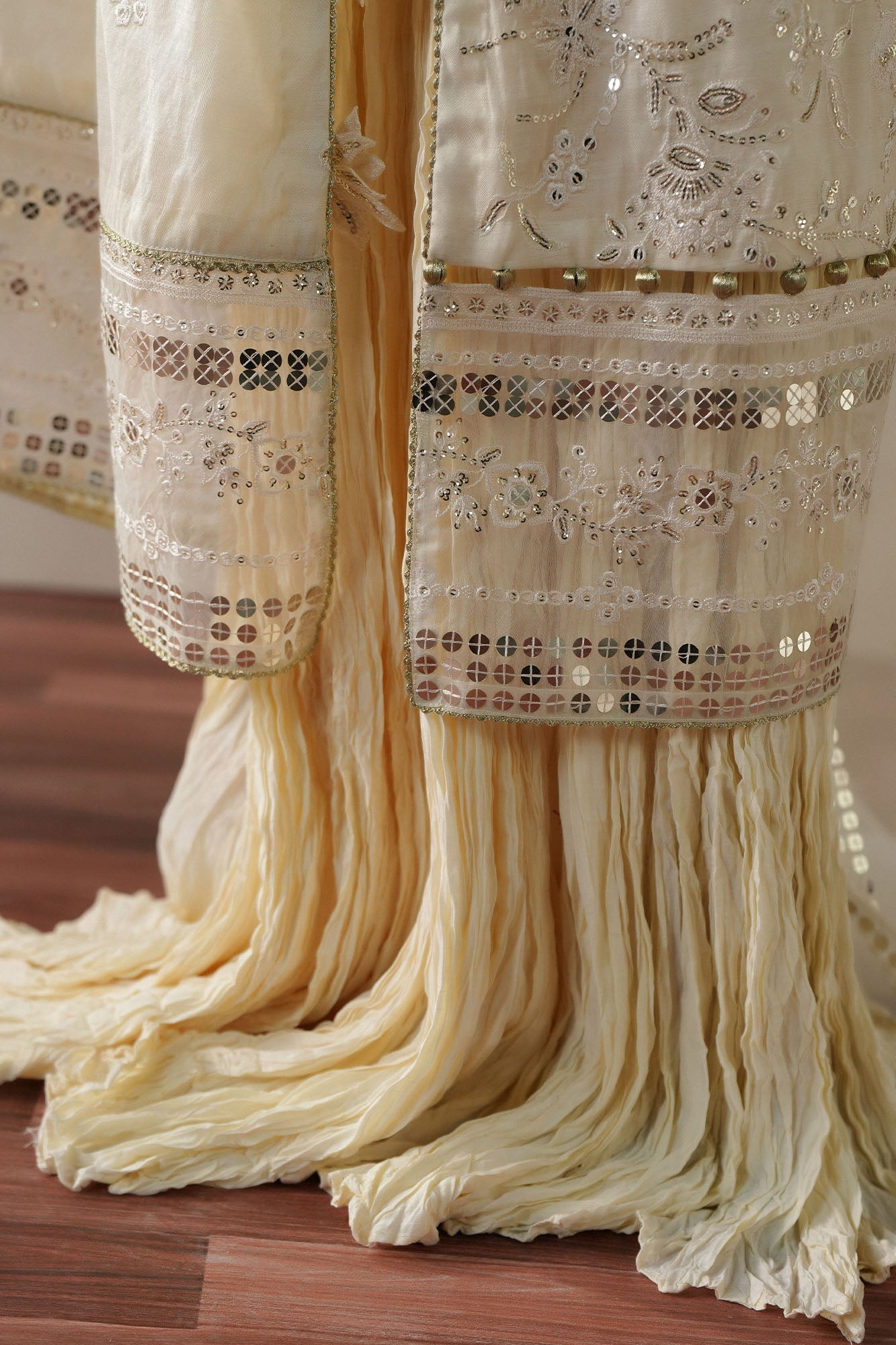 PEARL GLOW -4PC SILK EMBROIDERED SUIT
