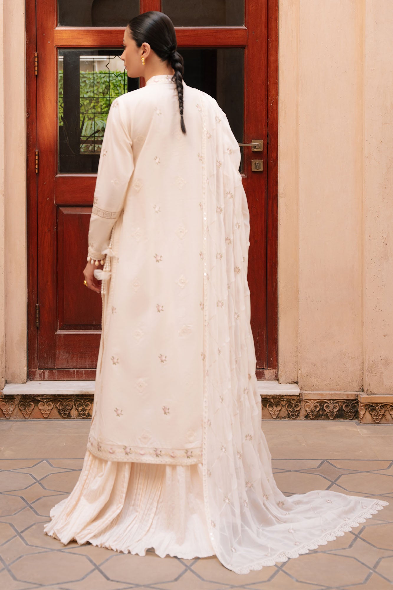 CLOUD GARDEN-3PC EMBROIDERED LAWN SUIT