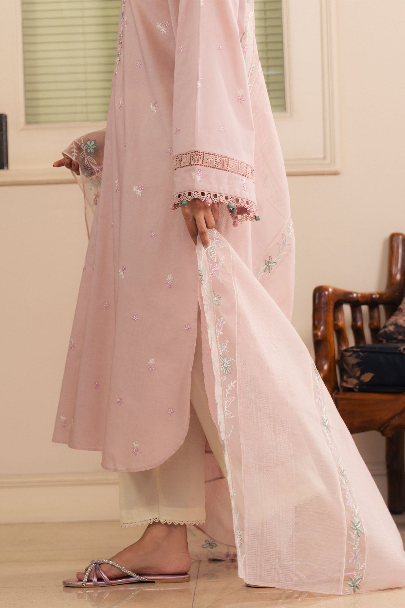 PINKY BREEZE-2PC (SHIRT & DUPATTA)