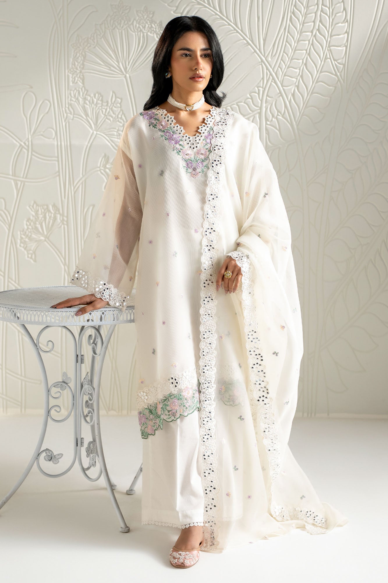 BLOOMING WHITE-2PC (SHIRT & DUPATTA)