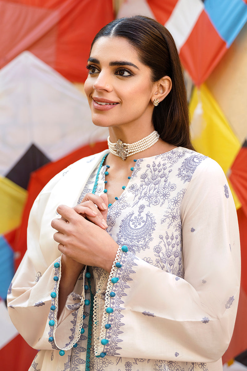 IVORY GLOW-3PC EMBROIDERED LAWN SUIT