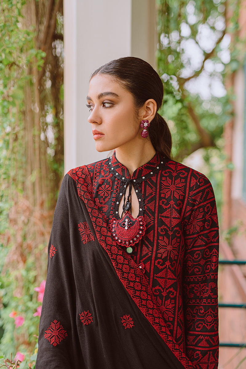 ETHNIC MEADOW 2PC
