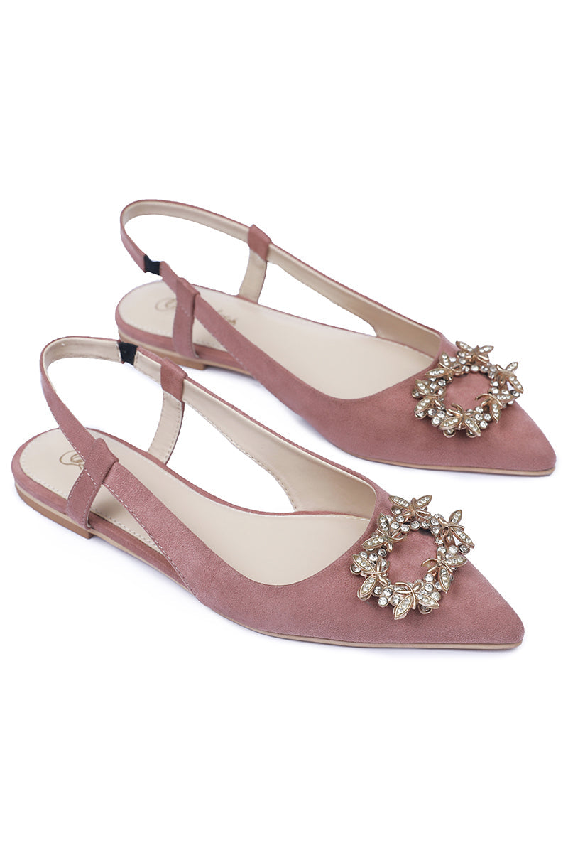 VELLOW – Cross Stitch Intl