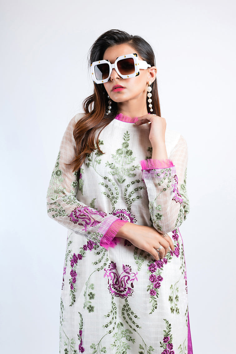 WHITE GARDEN - EMBELLISHED SHIRT